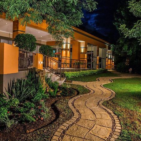 Home Guesthouse Rustenburg Extérieur photo